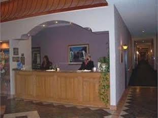 Comfort & Hotel Burnet