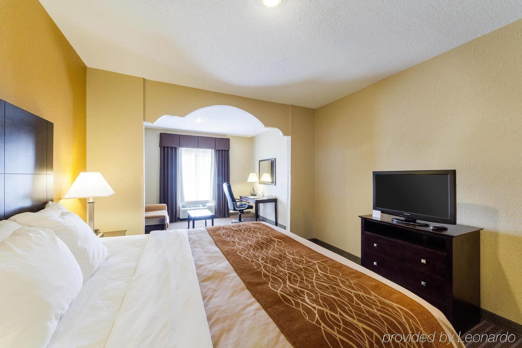 Comfort & Hotel Burnet