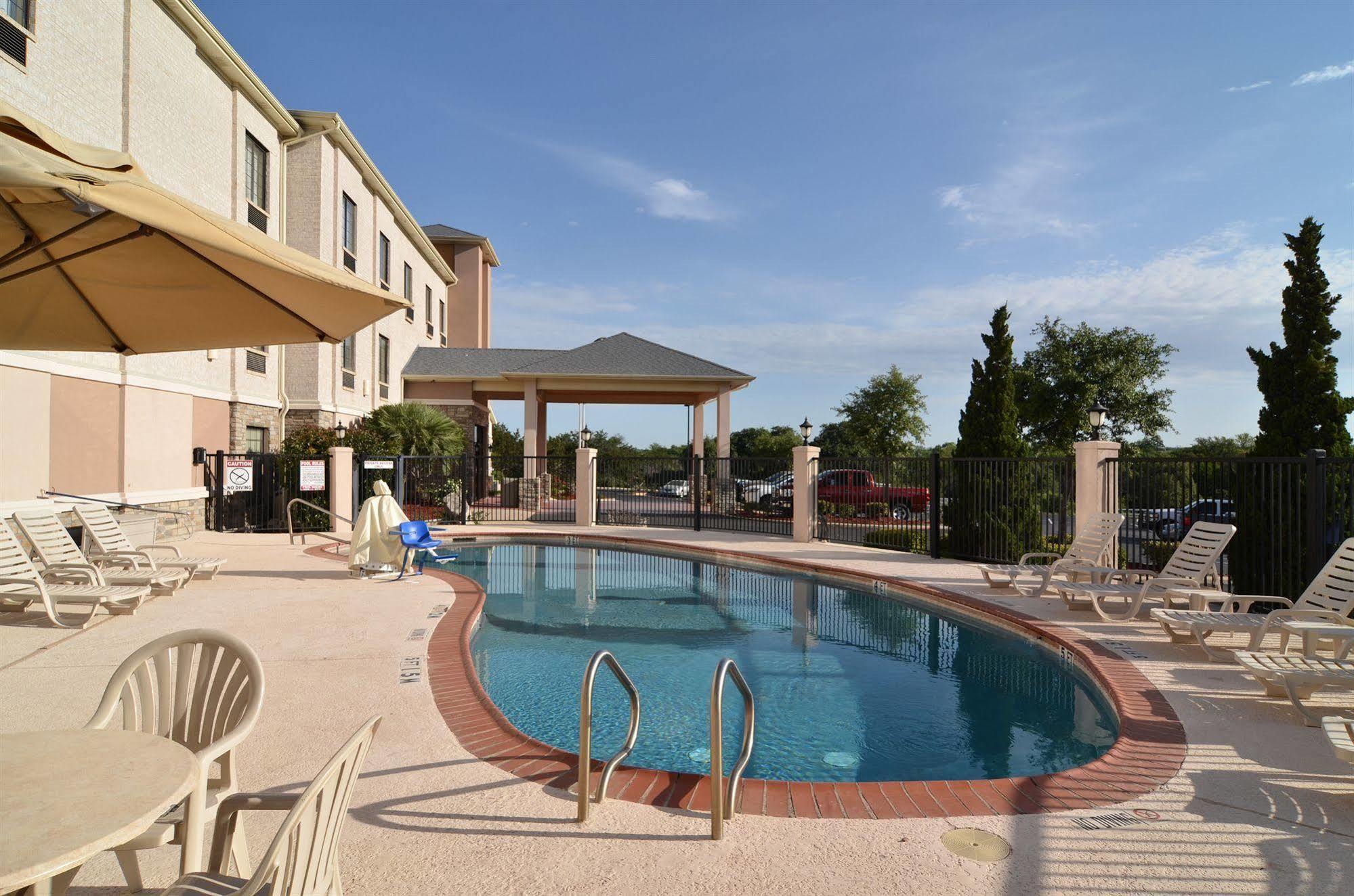 Comfort & 3* Burnet